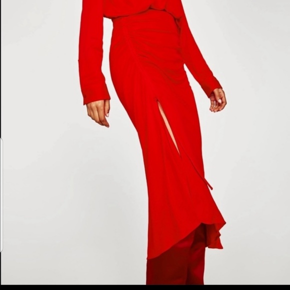 Zara NWOT Red Ruched Skirt + Matching Top - Picture 4 of 7